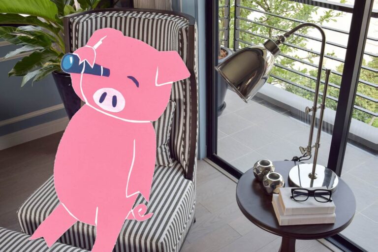 Pip the Pig Talks Turkey on Promoting Bacon